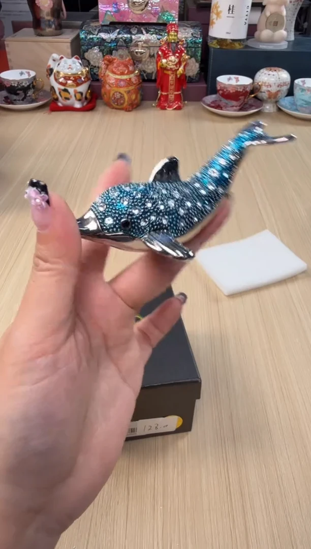 172蓝色满钻海豚