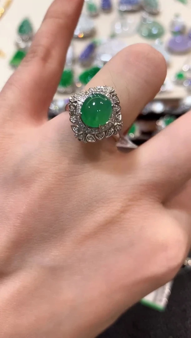 翡翠戒指18K金镶嵌b110