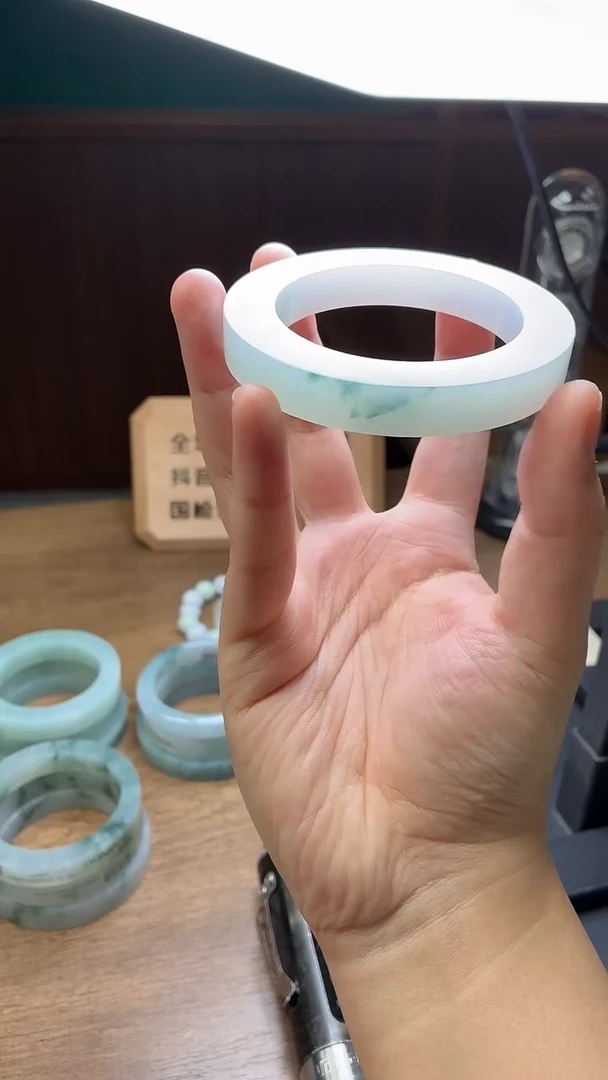 未镶嵌手镯定制翡翠定制