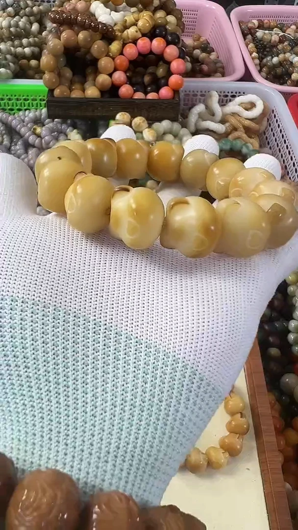 菩提根/象牙果手串19*20碳烤爱心小熊