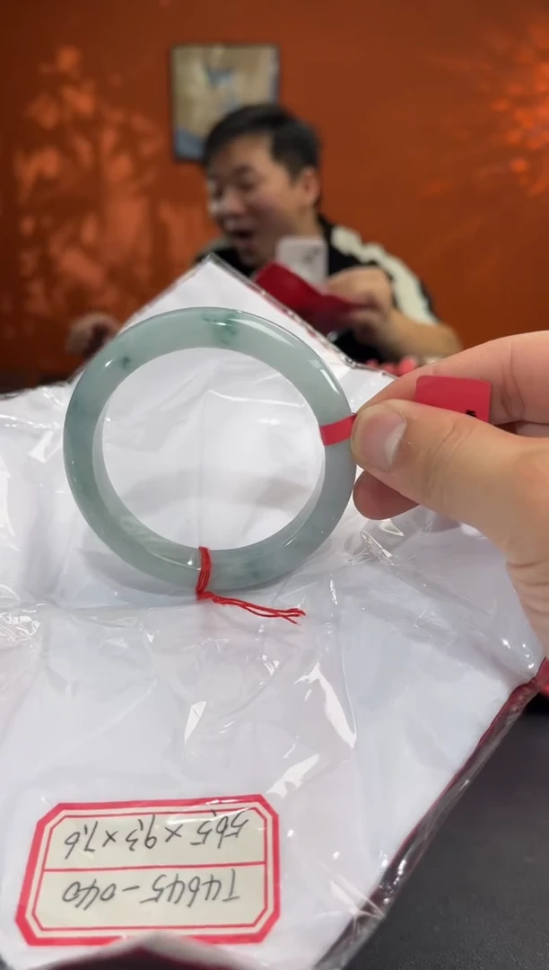 未镶嵌手镯翡翠4        圈口58