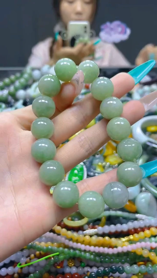 颈饰未镶嵌翡翠13MM/E/翡翠A货，一件也是批发价