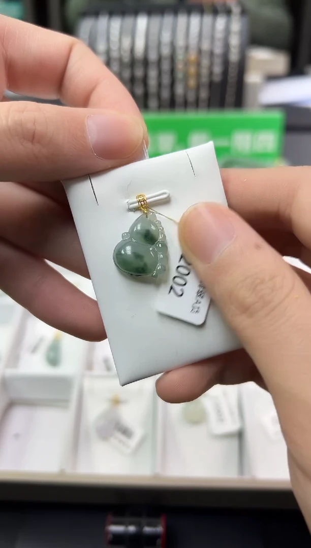 颈饰未镶嵌翡翠挂件H0002