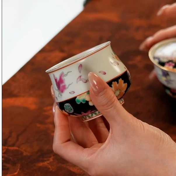 雨溪山房/百花戏蝶主人杯