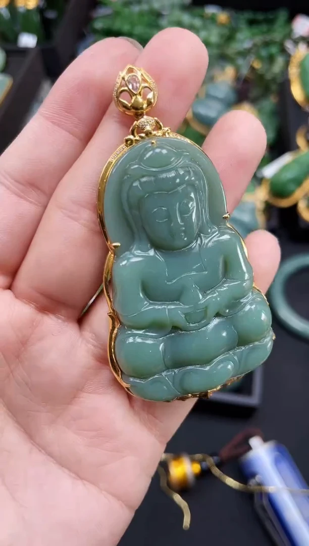 【闪购商品】和田玉吊坠18K金镶嵌多样性发一
