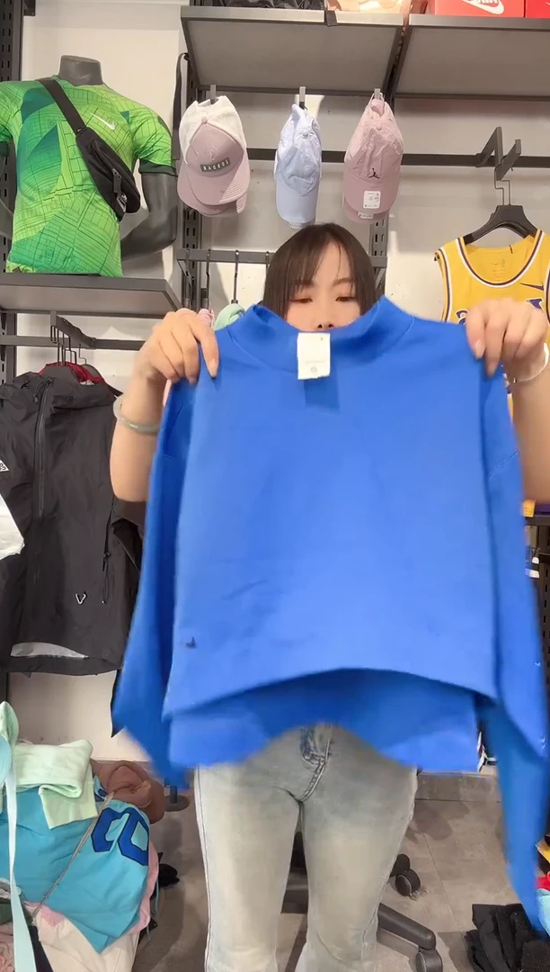 1069     编码 瑕疵款直播间过款为准 尺码160