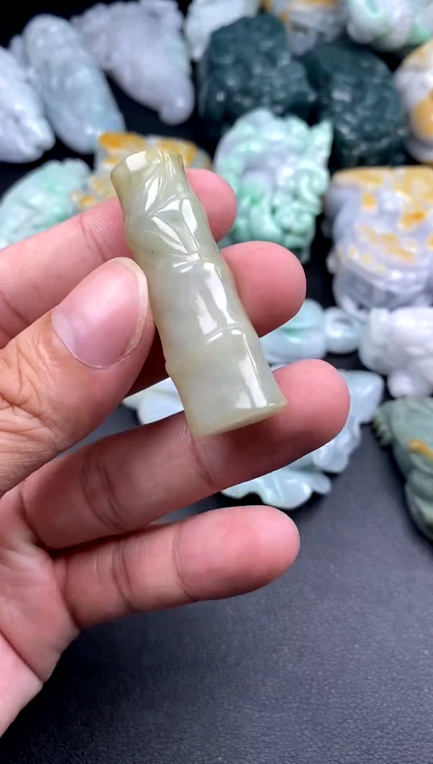 吊坠(不含链)未镶嵌翡翠1