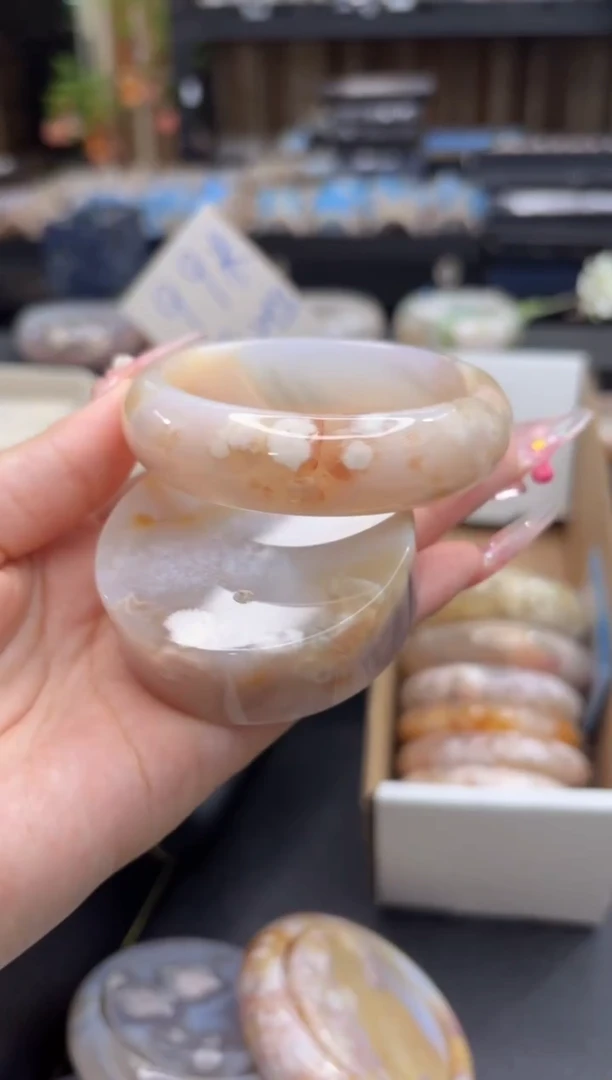 未镶嵌手镯石英质玉98(58圈赠送镯心)