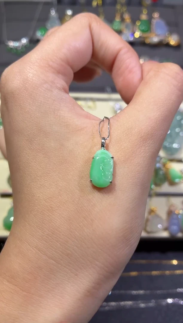 翡翠18K金镶嵌颈饰天然翡翠A货