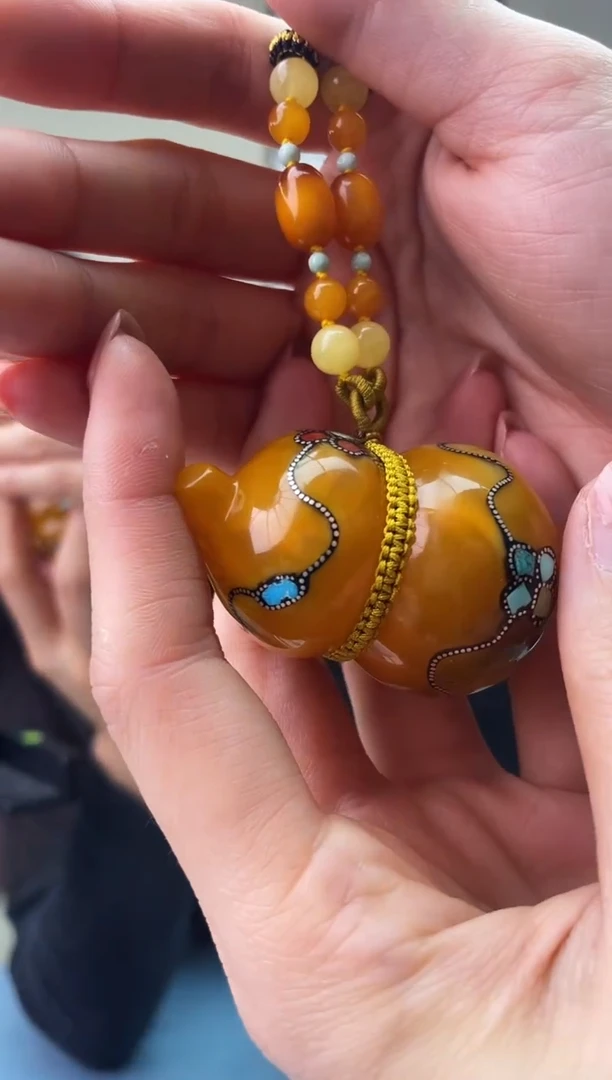 琥珀未镶嵌珠宝奇石T033假一罚十，多样性发一件