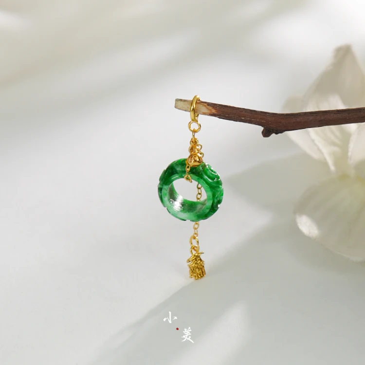 18K金翡翠干青流苏路路通吊坠 G