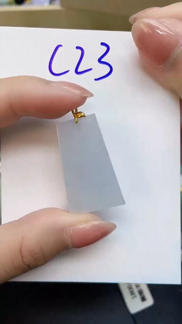 翡翠18K金镶嵌颈饰0000000000