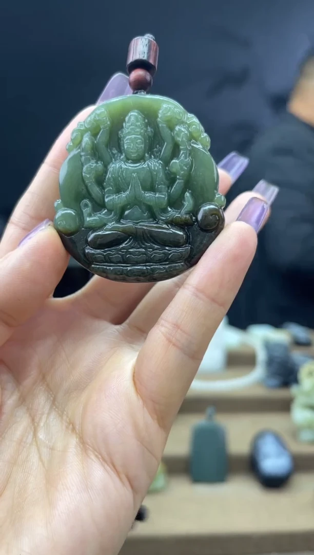 颈饰未镶嵌和田玉1