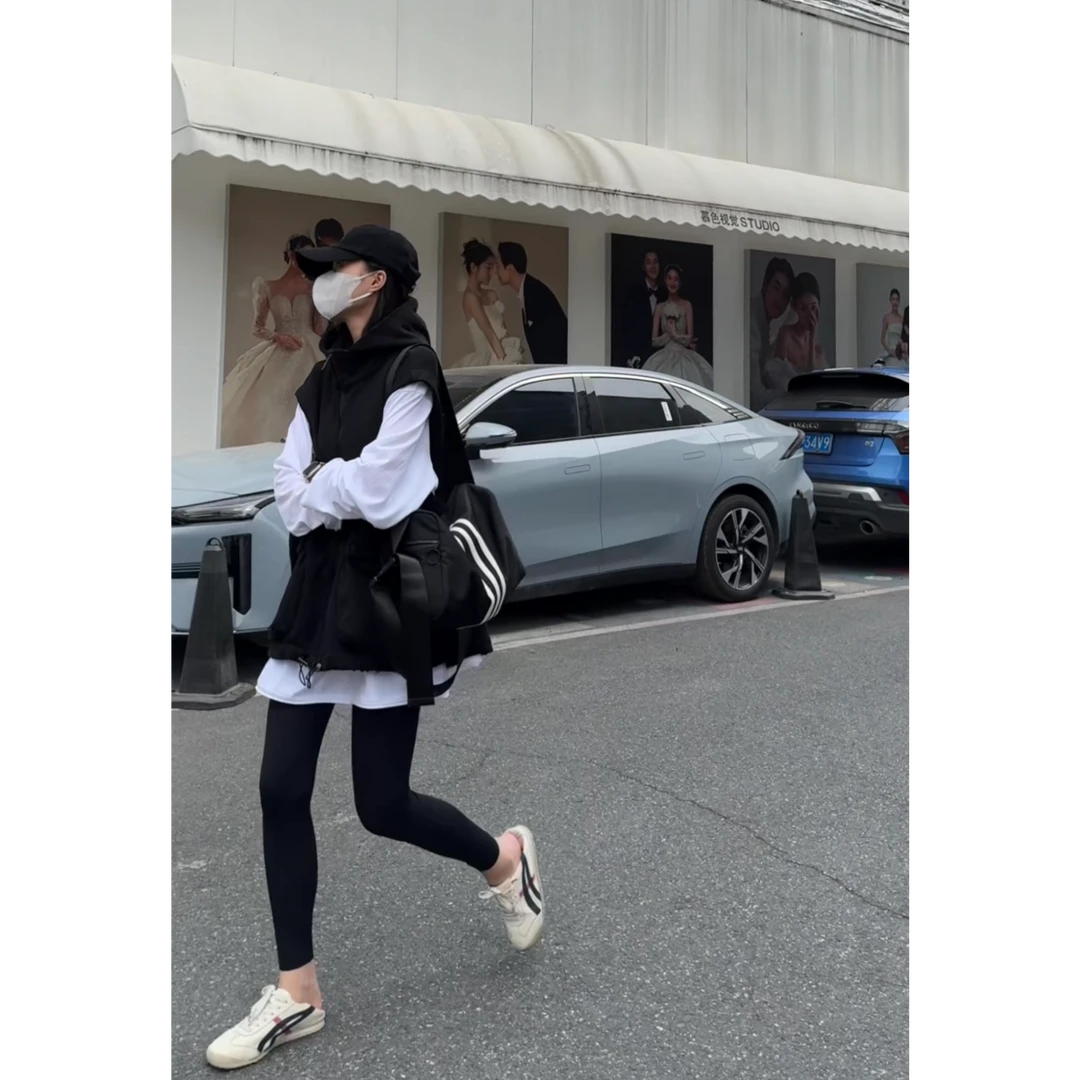 硕哥设计感大口袋连帽马甲休闲显瘦外套百搭潮流叠穿上衣 22850