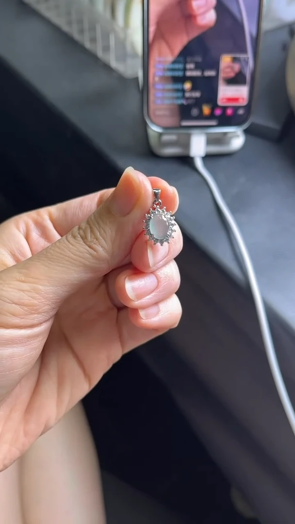 翡翠银S925镶嵌吊坠(不含链)翡翠蛋面镶嵌太阳花吊坠单样发一