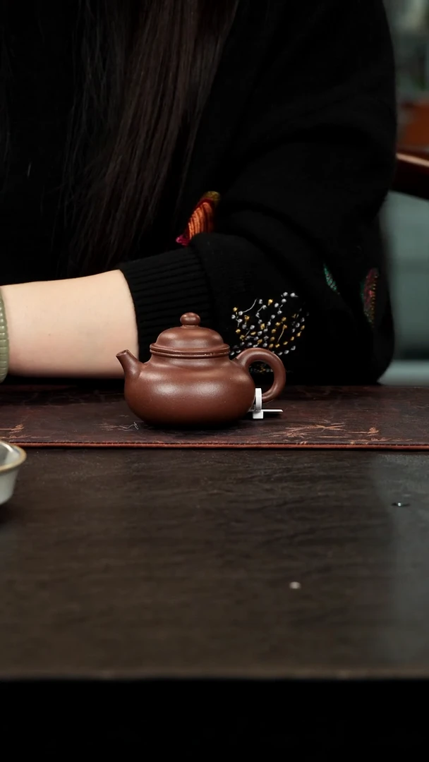 茶壶紫砂老紫泥容天110cc