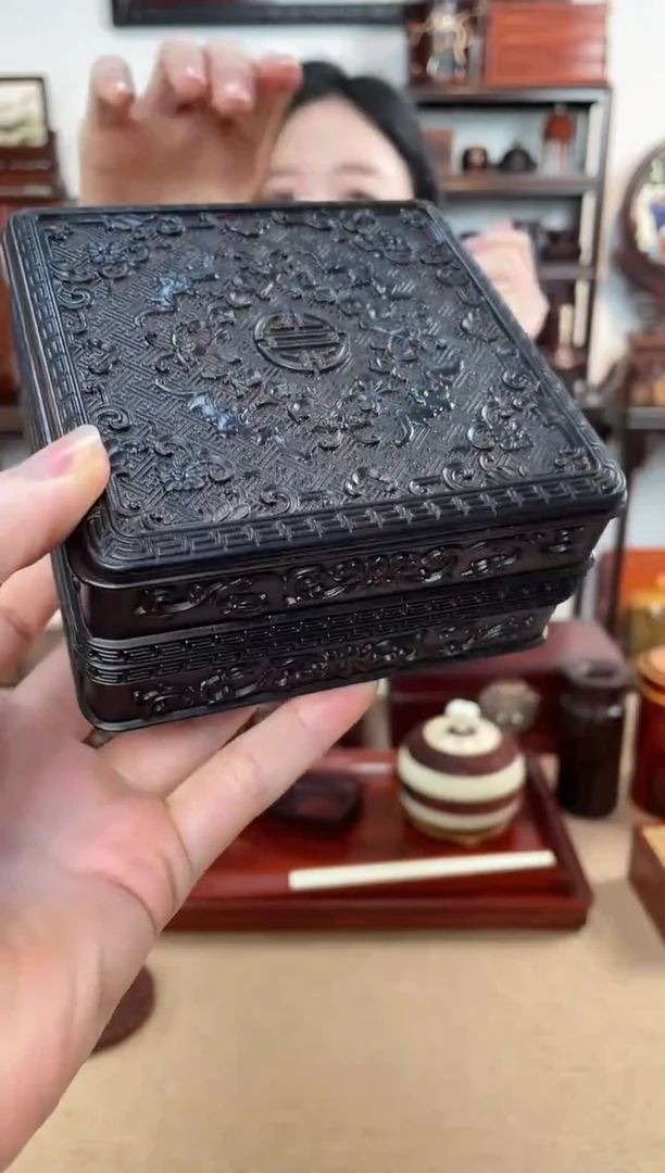 黑酸枝木类成套家具扣盒