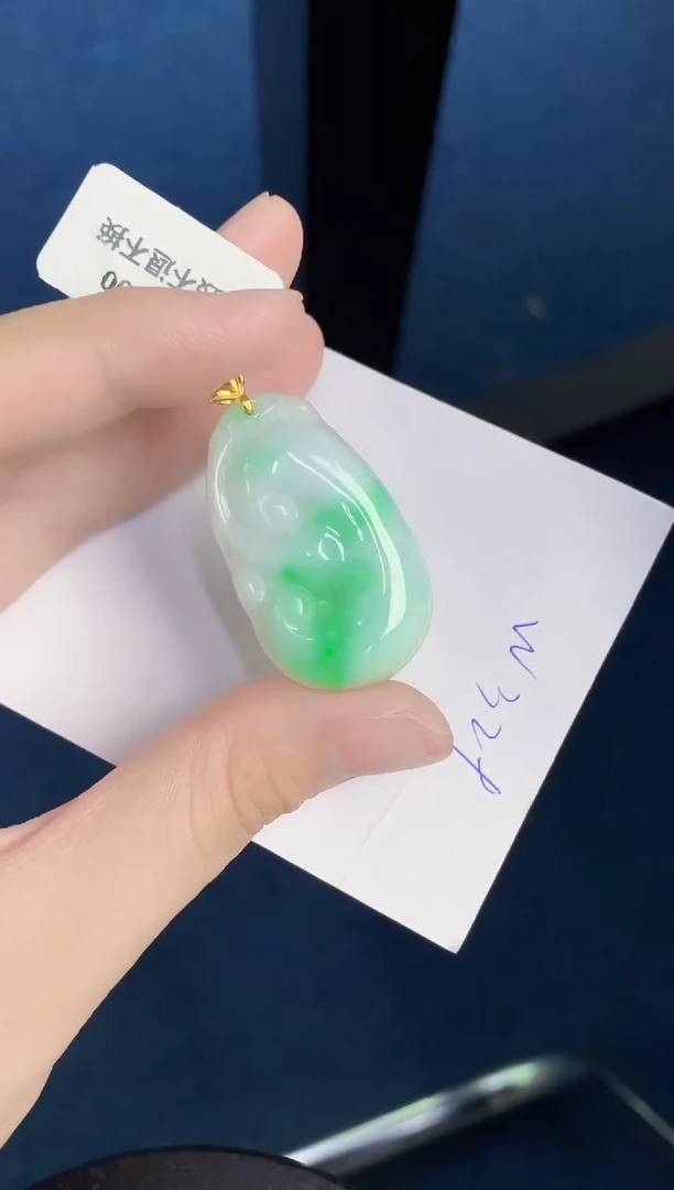 翡翠18K金镶嵌颈饰天然翡翠緬甸A貨