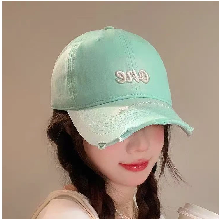 糖果色字母破洞运动棒球帽女韩版百搭遮阳显脸小休闲鸭舌帽