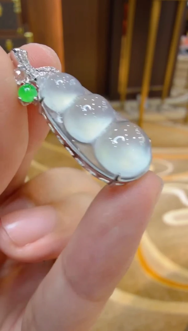 吊坠(不含链)18K金镶嵌翡翠多样性团购发一件