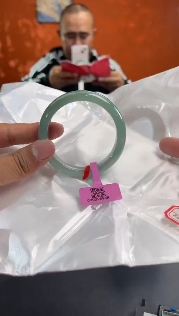 未镶嵌手镯翡翠4  54