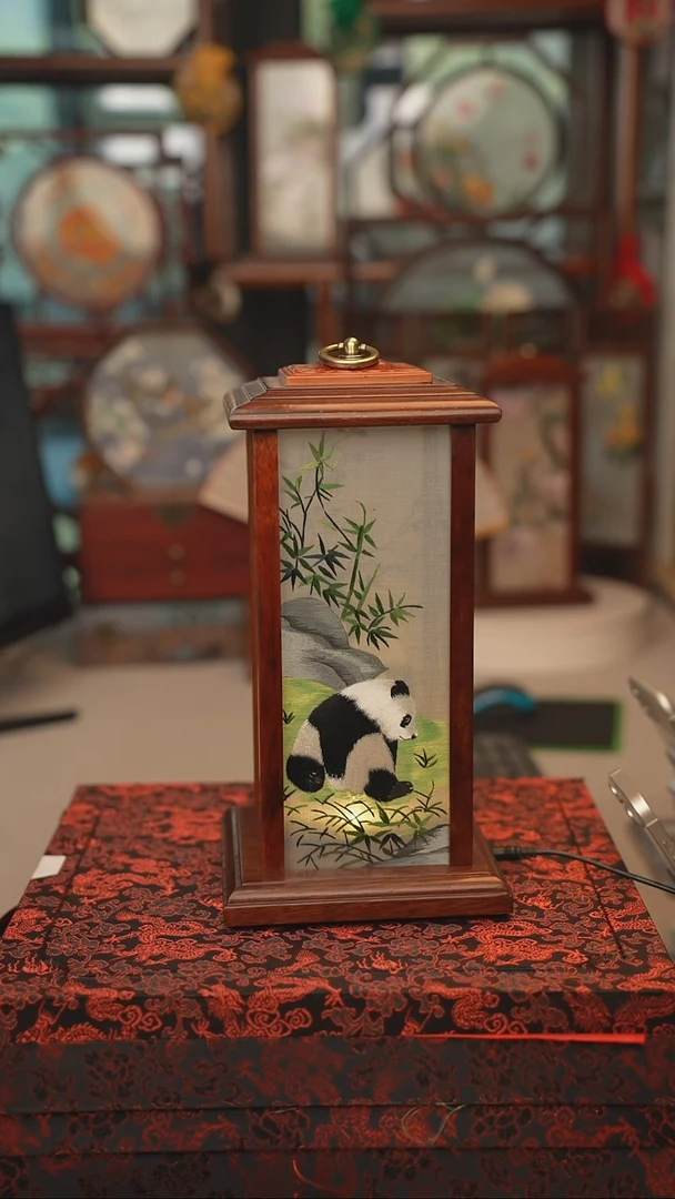 扇子黄花梨宫灯，落地高度30CM,宽度16CM 送线，送锦盒