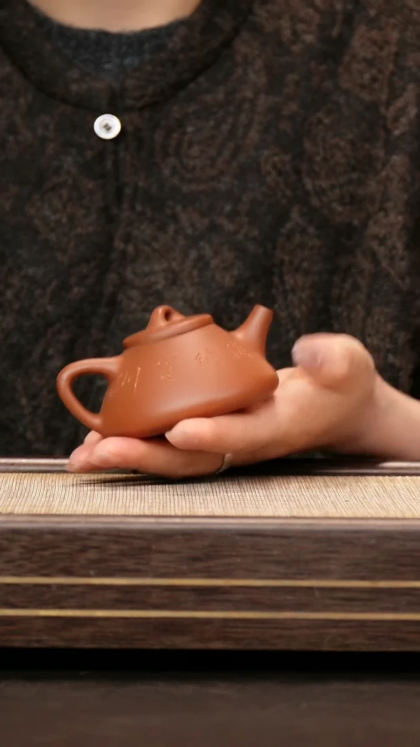 茶壶紫砂紫泥 子冶90cc 刻绘