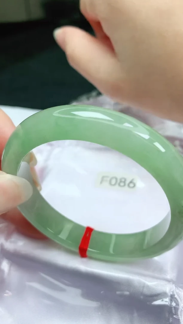 翡翠手镯未镶嵌缅甸天然A货手镯5253