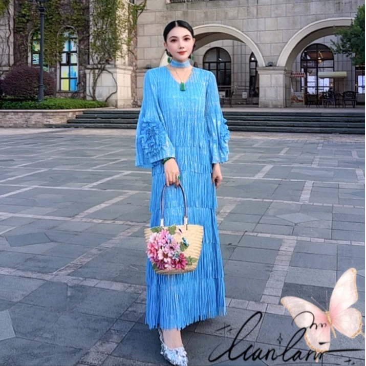 【三宅系列】烫金V领摇花袖流苏时尚连衣裙