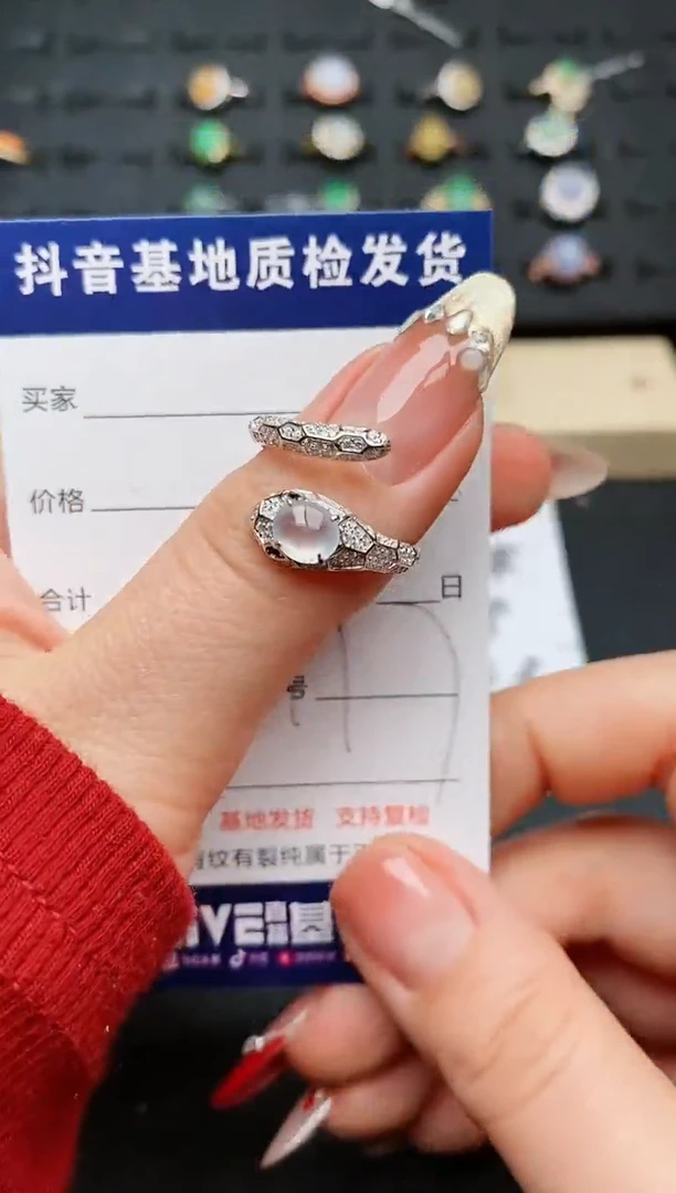 【闪购商品】翡翠戒指银S925镶嵌.........