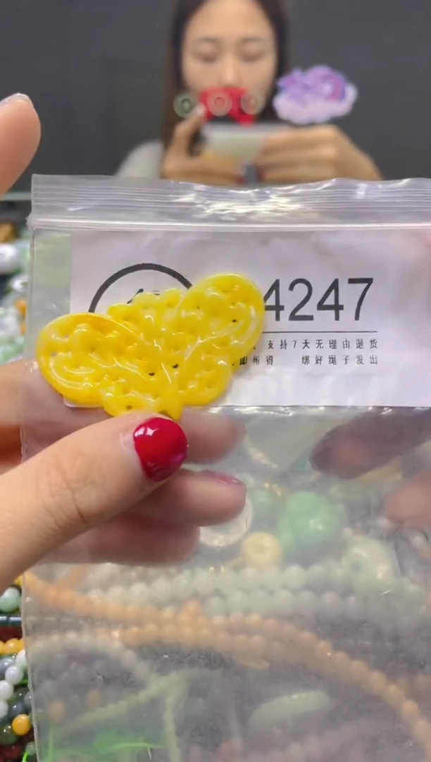颈饰未镶嵌翡翠/T/翡翠A货，一件也是批发价