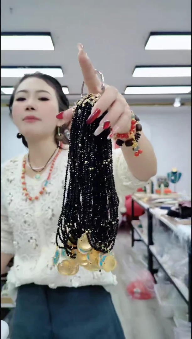 【闪购商品】尖晶石颈饰银S925镶嵌2608黑尖晶黄蓝牌子