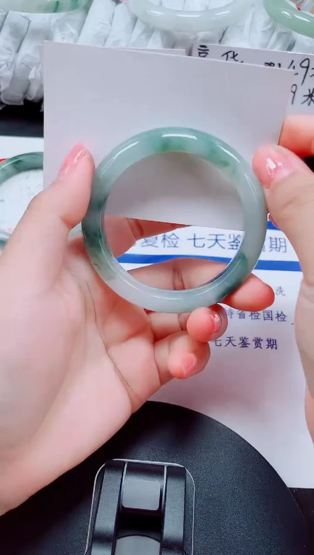 未镶嵌手镯石英质玉237-53/54