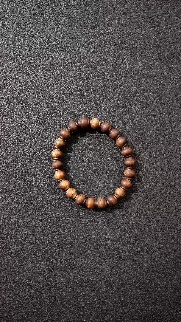 沉香手串9mm莺歌绿棋楠精工灯笼珠单圈