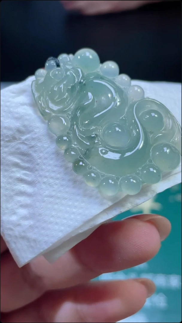 定制翡翠未镶嵌如意