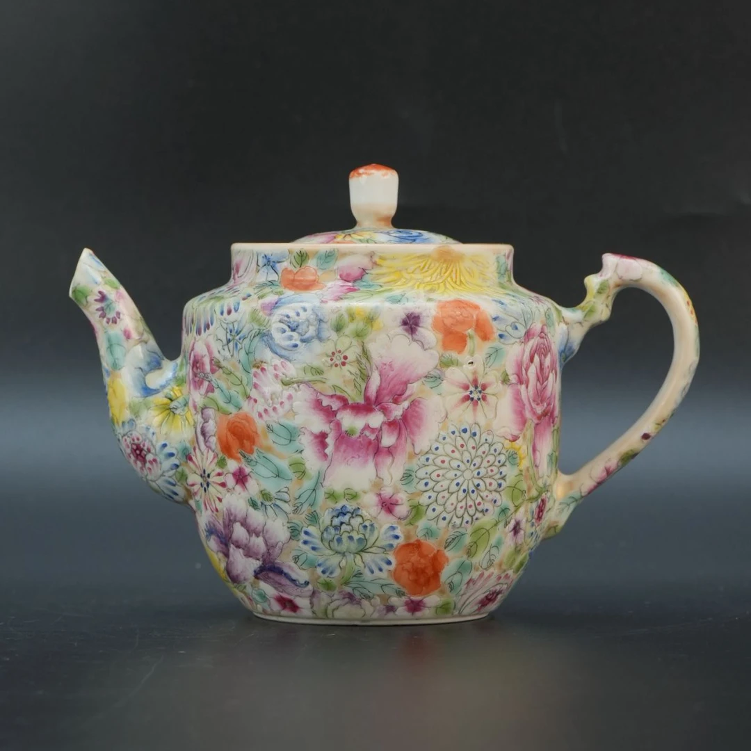 lot 11149 1860  清晚期 金地万花壶 H：11