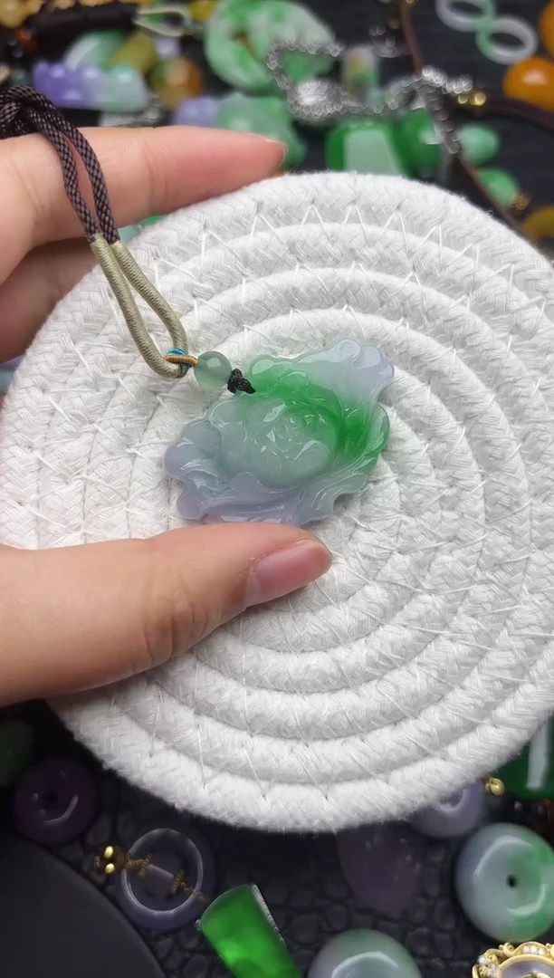 颈饰未镶嵌翡翠缅甸翡翠吊坠