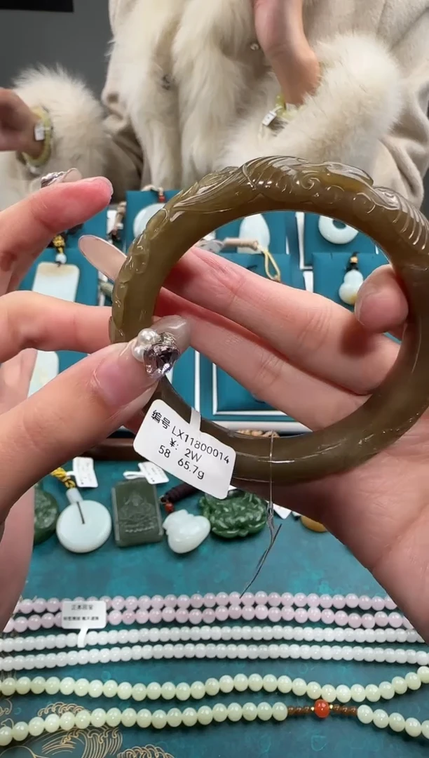 未镶嵌手镯和田玉LX58