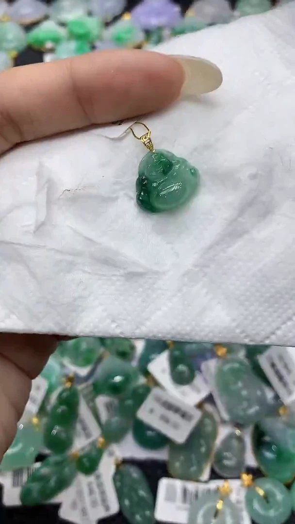 颈饰18K金镶嵌翡翠11111111111