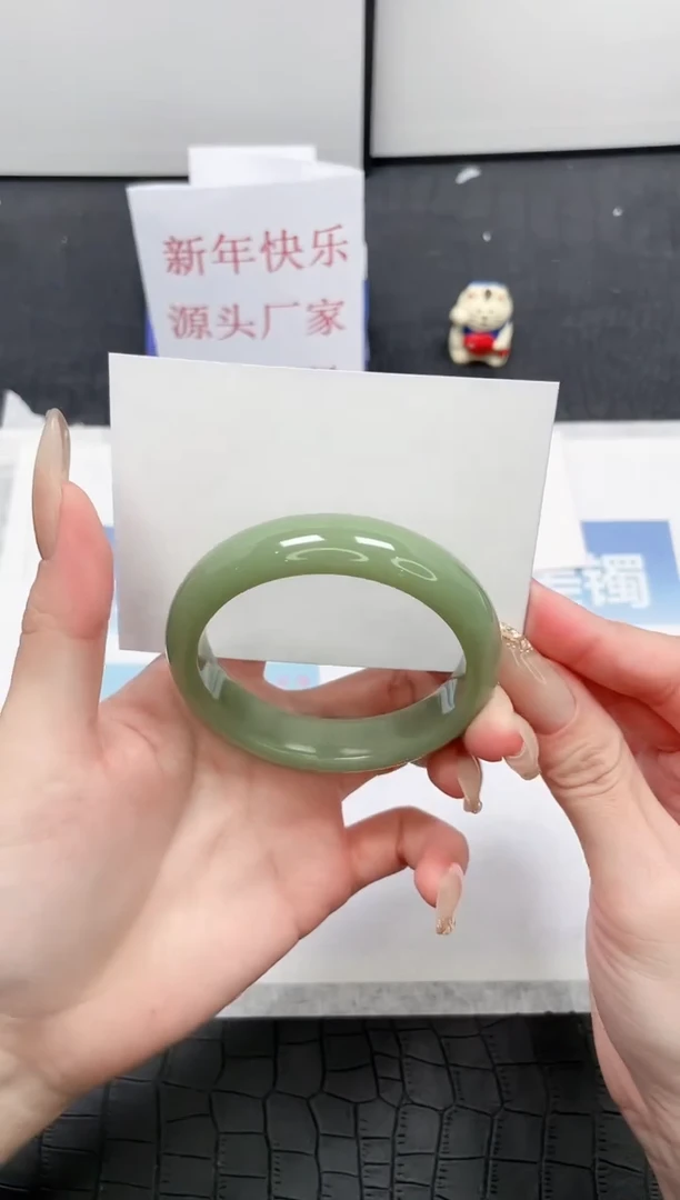 【闪购商品】石英质玉手镯未镶嵌N33-54.6