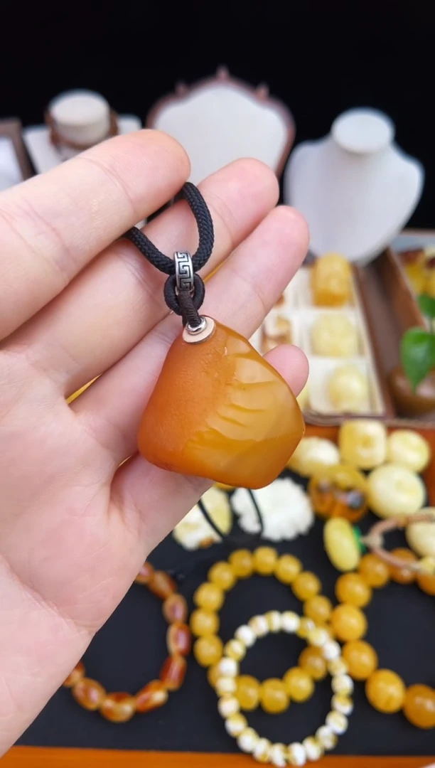 琥珀未镶嵌珠宝奇石柒月