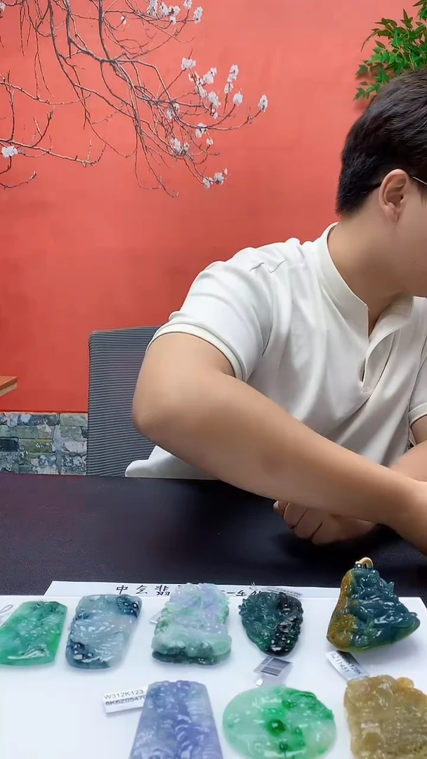 未镶嵌定制翡翠渔**- 4688ty-毛货挂件