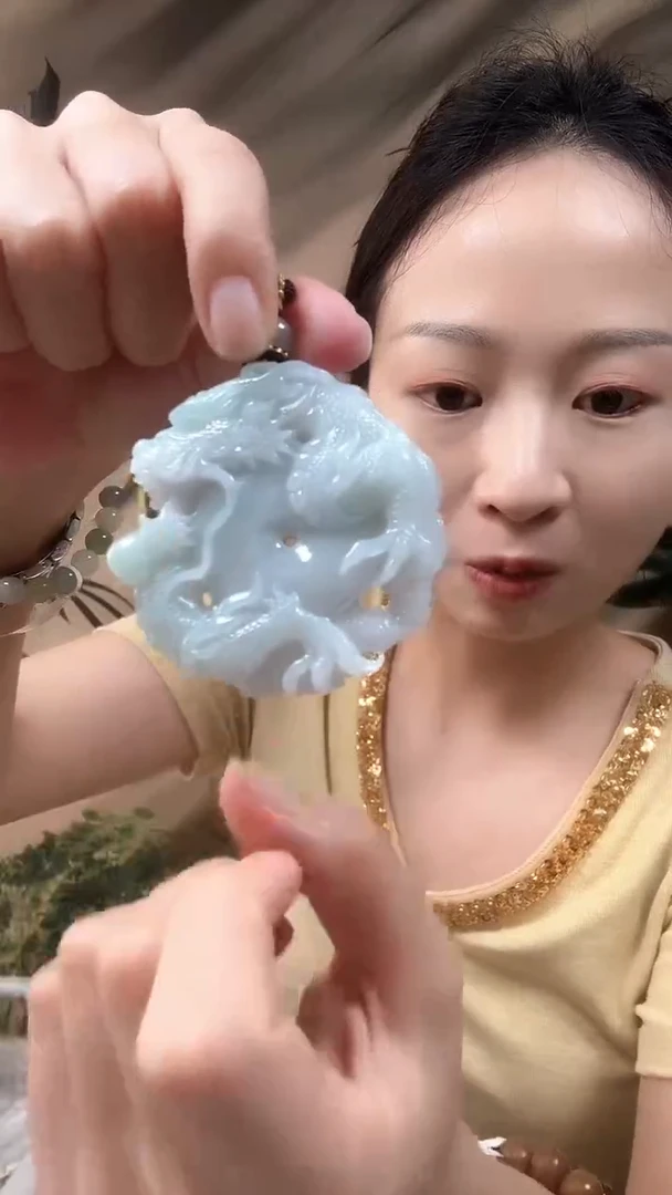 翡翠未镶嵌颈饰37/龙牌