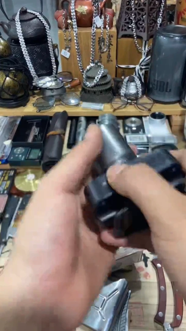 瓷片闪购商品  如图所示