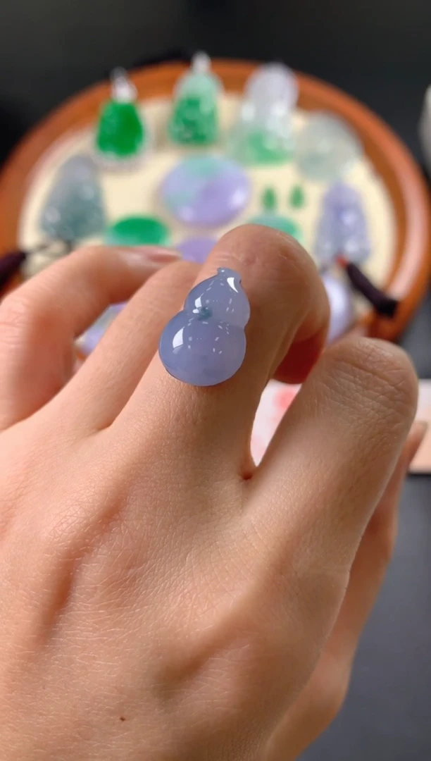 定制翡翠未镶嵌梧*裸石客户意向镶嵌