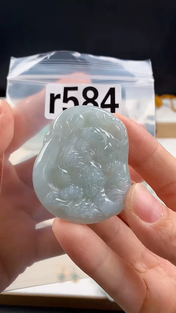 颈饰未镶嵌翡翠天然翡翠吊坠挂件