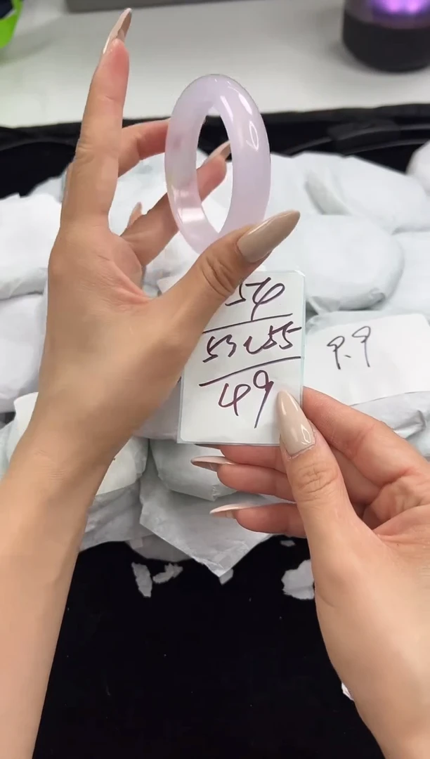 未镶嵌手镯石英质玉53-55圈口编号：45