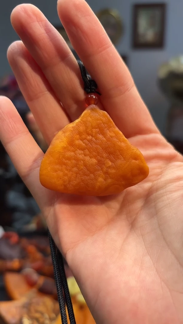 琥珀颈饰未镶嵌吊坠