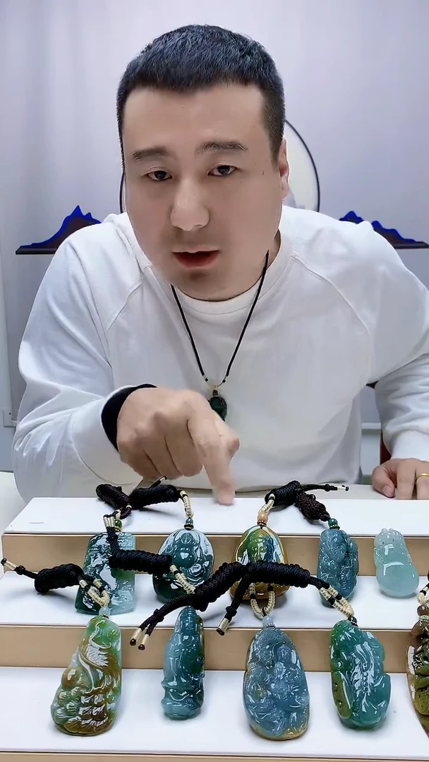 未镶嵌定制翡翠仙*?4898zm-毛货挂件