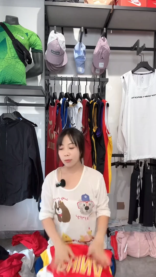 1822 编码 瑕疵款以直播间过款为准 尺码